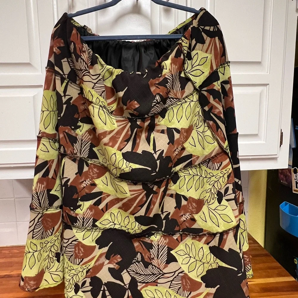 Koret A-Line Skirt Set in Black, Brown, and Green Leaf Print - Picture 6 of 6